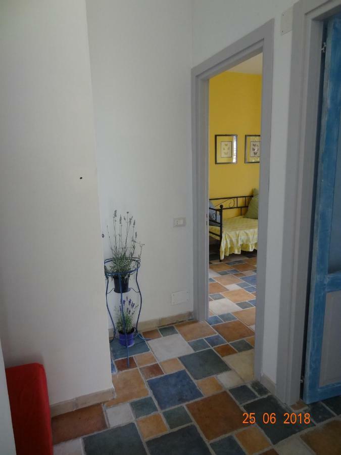 דירות סאבונה Bed & Blu מראה חיצוני תמונה